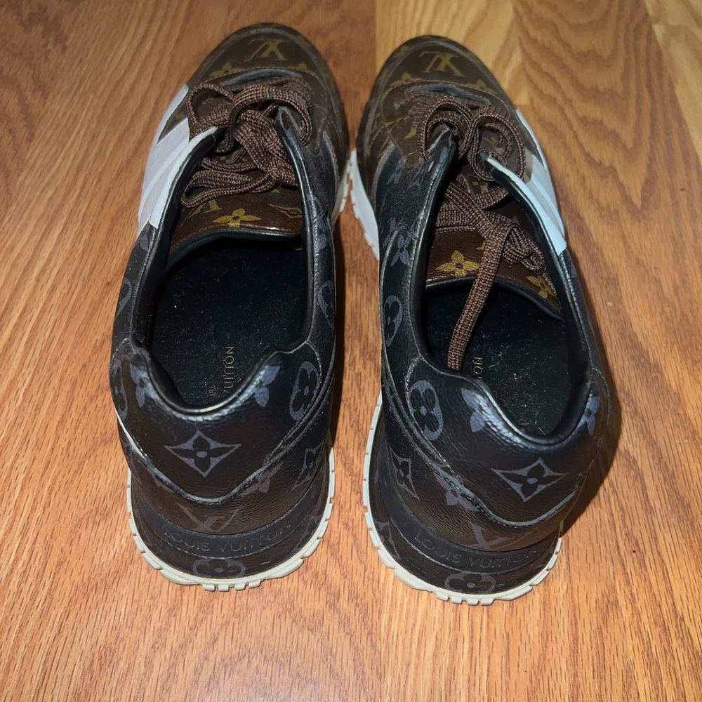 Louis Vuitton Run Away Sneaker “Tri-Color” - Picture 3 of 4